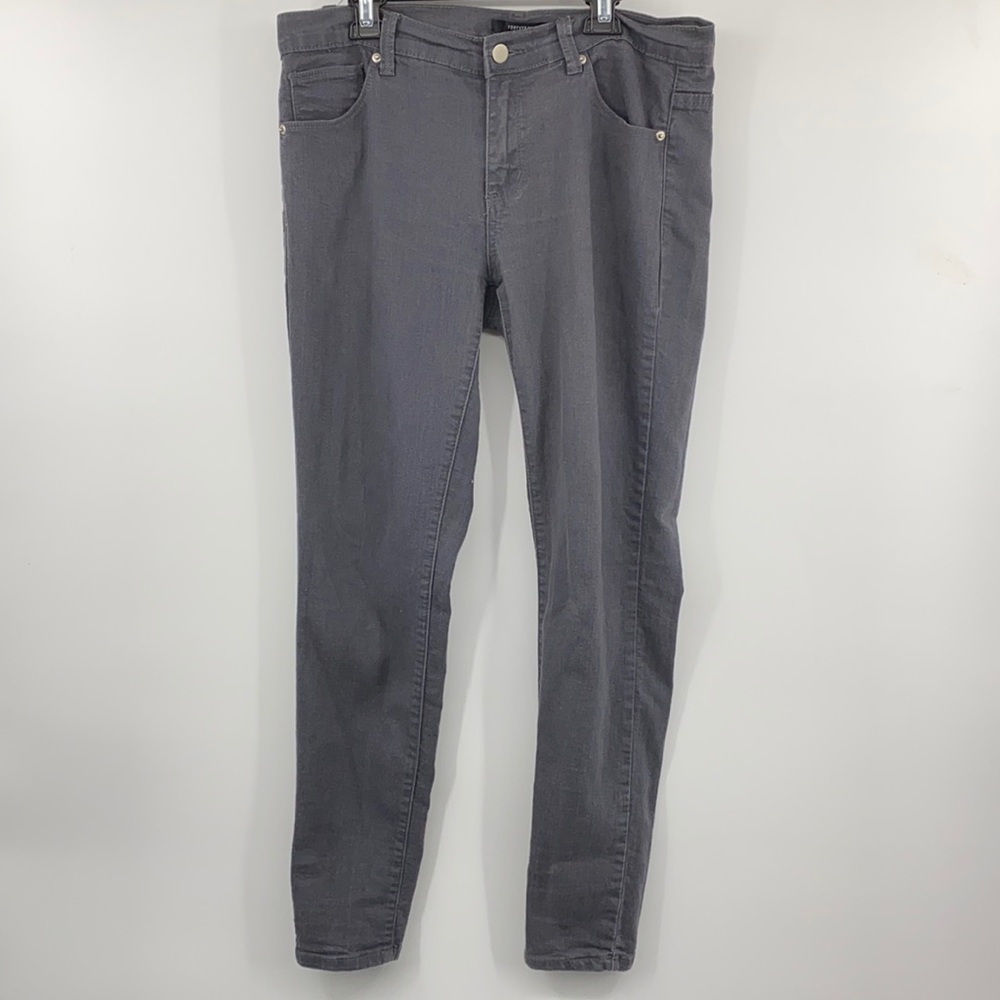 Forever 21Jeans Gray Skinny Leg Size 29